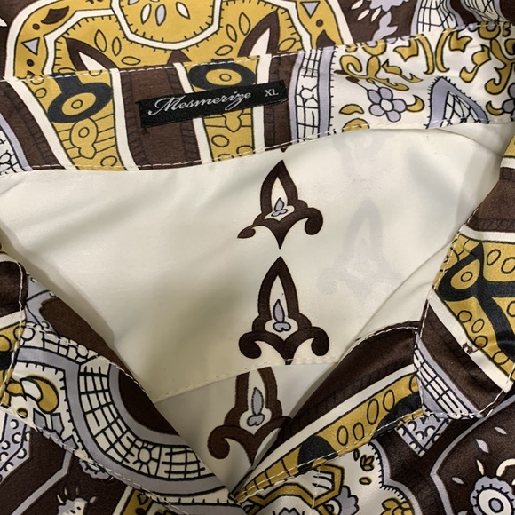 Mezmerize blouse size extra large - Picture 3 of 4